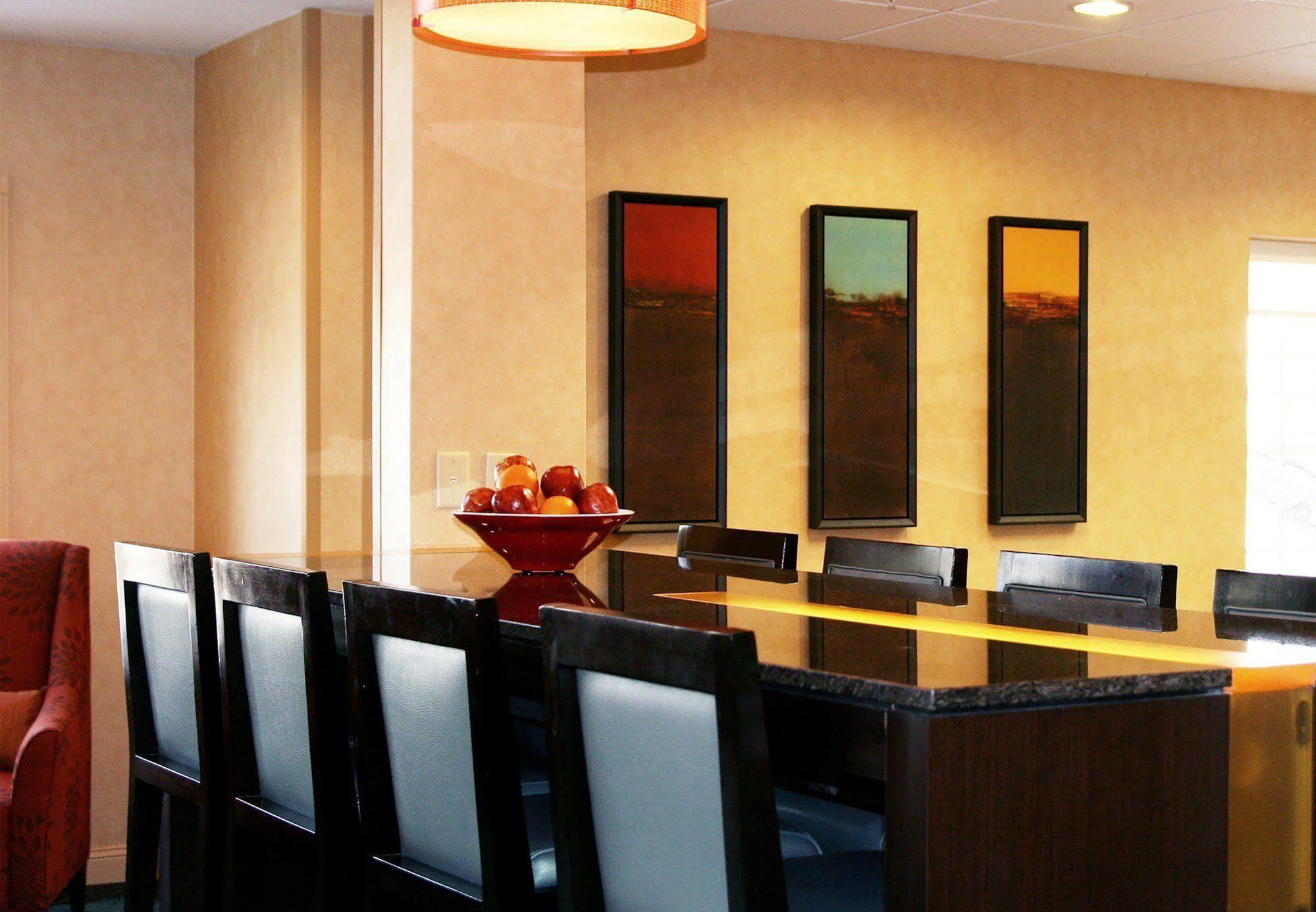 Residence Inn By Marriott Buffalo Galleria Mall Cheektowaga Restaurant billede